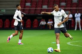 他的未來抱 他的未來抱